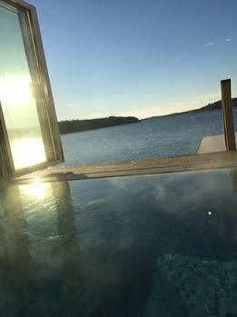 Noesund Havshotell Hotel